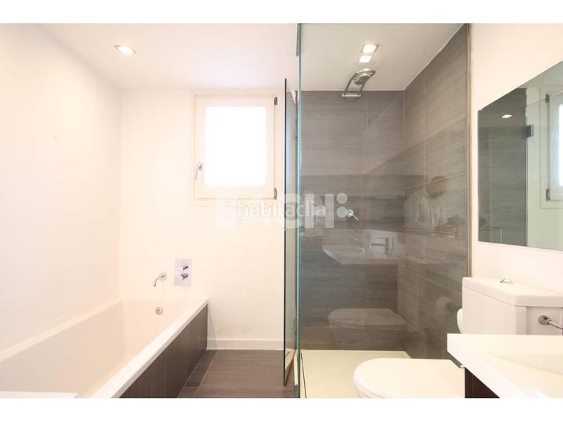 Foto f96a2b42-db3d-44ce-a7dd-0aa6b046eb73. Attico in bisbe morgades 14 in Centre Vic