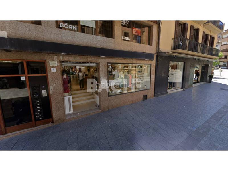 Foto e0be05dc-2f72-4595-aaa1-0642c69cec29. Affitto locale commerciale in Centre Vic