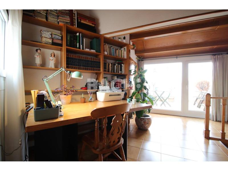 Foto 175371c5-a311-40c2-883e-ac1445e3ec4a. Pis a lluís vila abadal 3 a Centre Vic