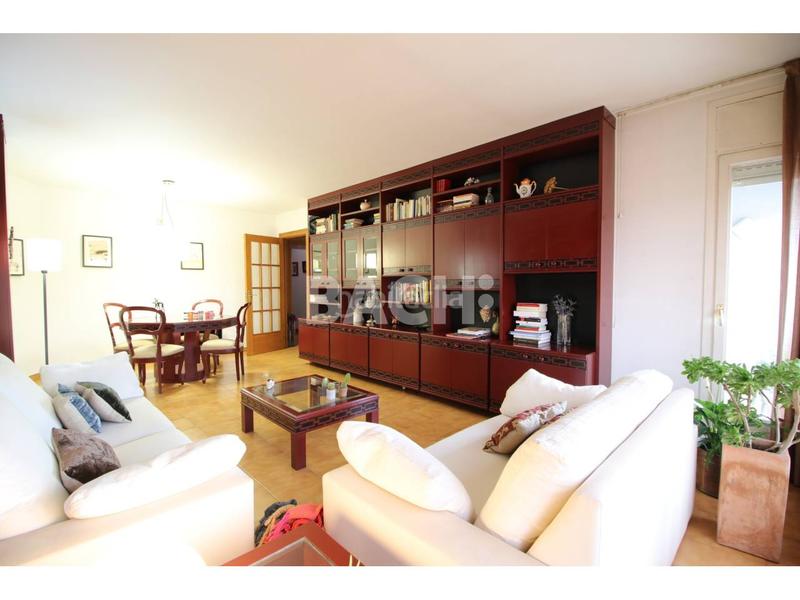 Foto 41c9c777-5acf-41c4-bc37-4061fcda5dee. Pis a lluís vila abadal 3 a Centre Vic