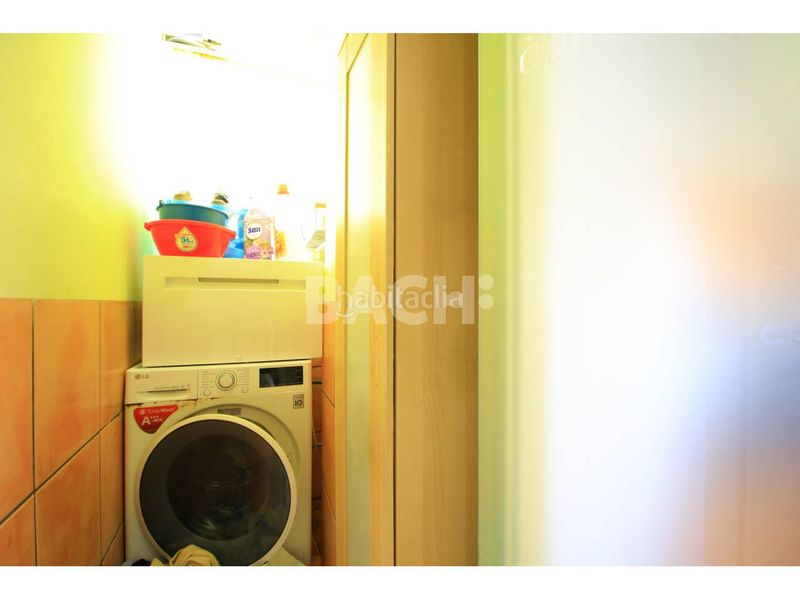 Foto 0297024a-0951-4911-9806-5496388f4c06. Àtic amb calefacció aparcament a Centre Vic