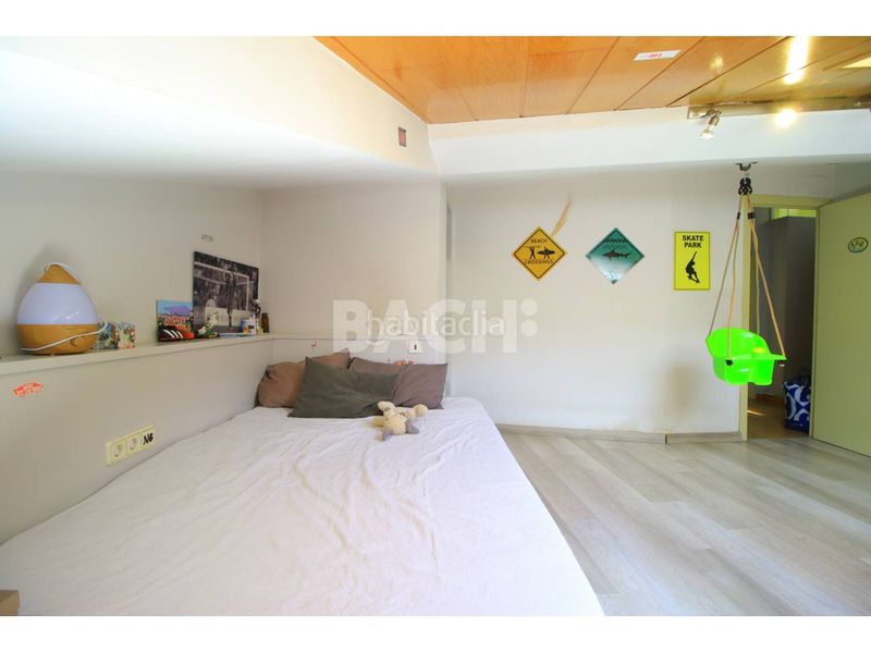 Foto 346c554e-8ab0-4bd7-a6b1-416be5b2cf48. Àtic amb calefacció aparcament a Centre Vic