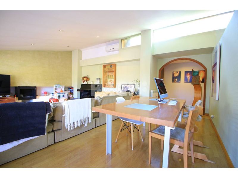 Foto 80d08dbe-a84c-4e22-865b-67445f295fdd. Àtic amb calefacció aparcament a Centre Vic