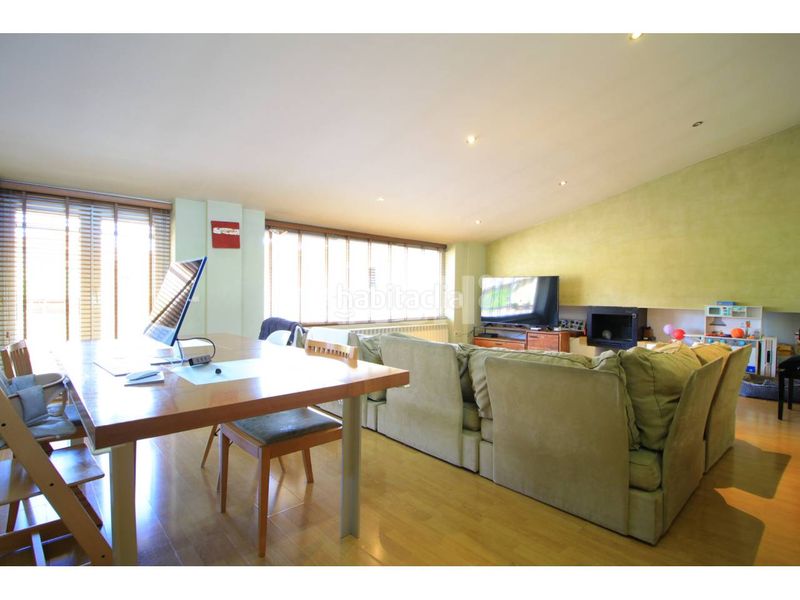 Foto a15267e6-b3ac-4c5d-8db0-d809a08df0fd. Àtic amb calefacció aparcament a Centre Vic