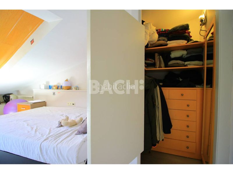 Foto ae84bf6a-7e1e-47e5-8b28-c4c9424c422e. Àtic amb calefacció aparcament a Centre Vic