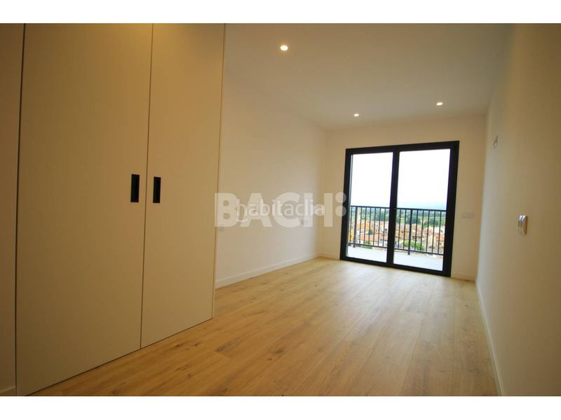 Foto aaf784b2-99ce-445f-af66-aefe96323cd2. Casa adossada amb calefacció aparcament a Calldetenes