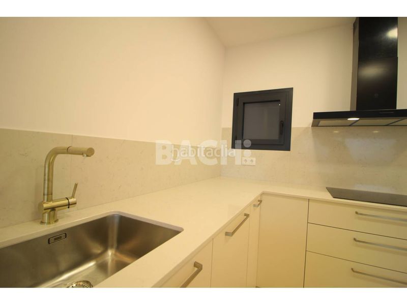 Foto fdda9a86-ab15-4339-82fb-e3746c0eeab6. Casa adossada amb calefacció aparcament a Calldetenes