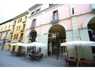 Location Bureau à Calle manlleu 42. Oficina en alquiler en caputxinssanta clarahospital