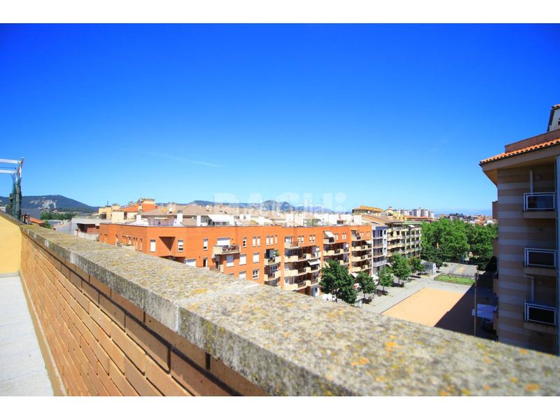Foto c2d8f56c-cde3-4423-a8e6-e18b45905b75. Dúplex amb calefacció aparcament a Remei-La Guixa Vic