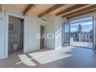 Duplex  Rambla passeig 39. Encanto, luz y vistas excepcionales