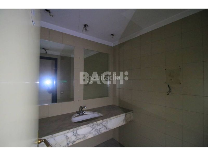 Foto 7cd3b2f2-e37a-45e0-8566-c6b613b9872d. Local comercial a Nord Vic