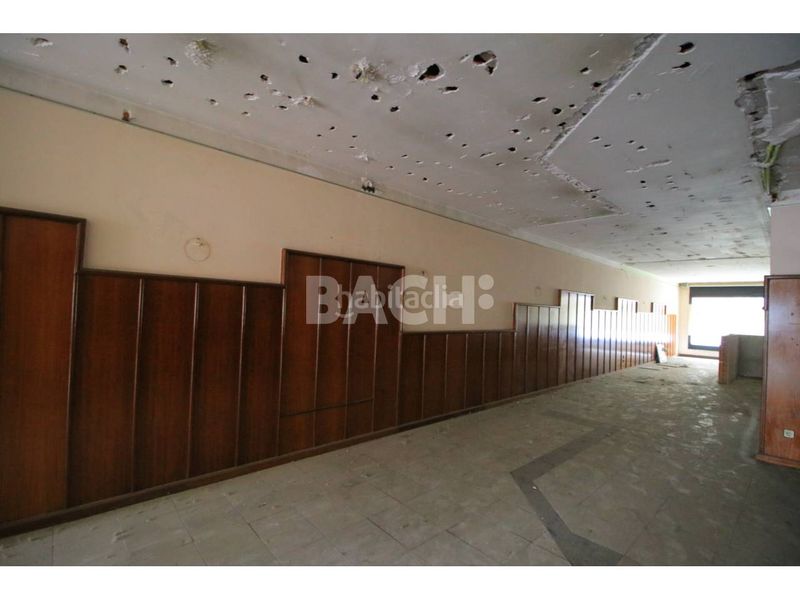 Foto a8164259-b9a8-45a6-80ff-69129c09444f. Local comercial a Nord Vic