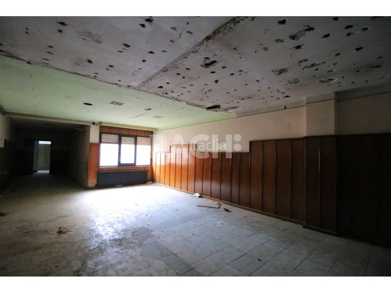Foto e7fa7960-07e0-443e-ab8a-415d43947200. Local comercial a Nord Vic