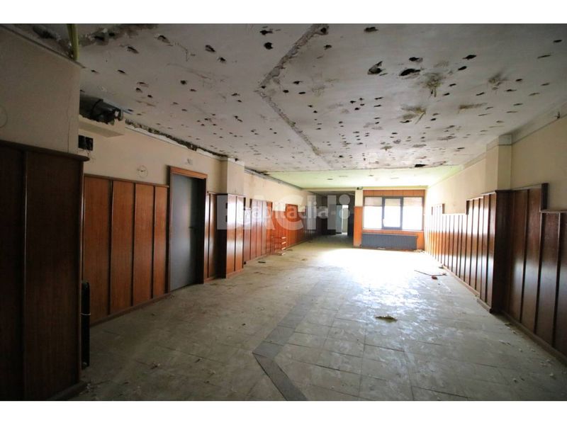 Foto f2437c44-94c9-4c05-bd21-d75b046e4063. Local comercial a Nord Vic