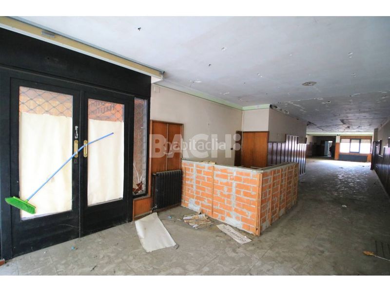 Foto f8916c88-019d-4fb6-9ea1-e7d030912ba6. Local comercial a Nord Vic