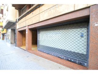 Local Comercial  Ronda francesc camprodon. Local de 248 m con posibilidad de cambio de uso en el centro de