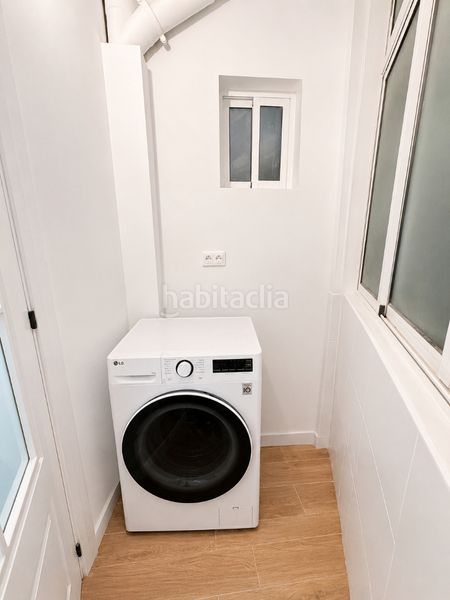 Foto 52f1adeb-7f71-470b-932a-56e37418f8e7. Piso en Sant Antoni Barcelona