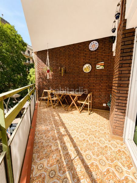 Foto e7d9b3cc-47bd-4282-823d-556ce5e3a413. Piso en Sant Antoni Barcelona