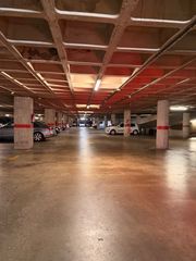 Autoparkplatz  Avinguda de josep tarradellas i joan 60. Parking individual en av. josep tarradellas