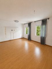 Pis a Carrer de sant fructu�s 26. Piso exterior cerca a plaza espa�a