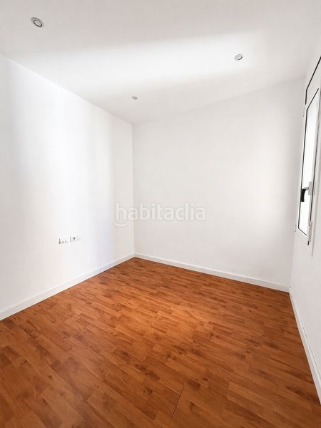 Foto 553b8b84-f146-49f3-9229-9f22774f99cb. Pis a Sant Antoni Barcelona