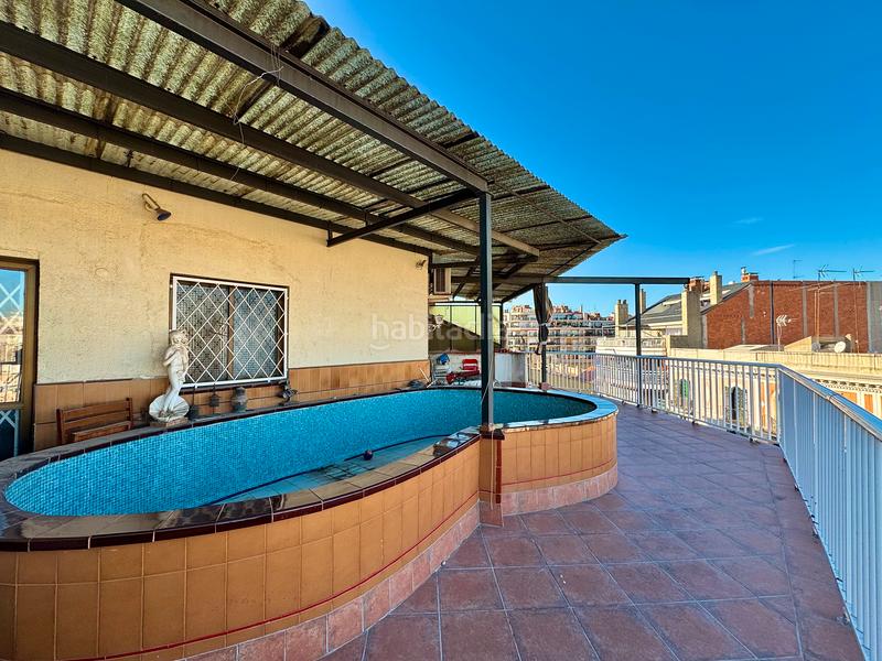 Foto 41c14592-2457-4d81-891a-2f447176eb8e. Attico con piscina in Sant Antoni Barcelona