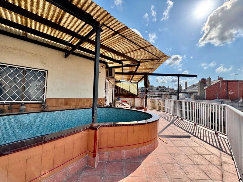 Foto ee78bf9a-af8f-443c-a386-ba5b746de13c. Attico con piscina in Sant Antoni Barcelona