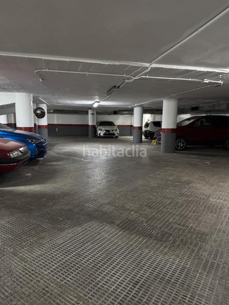 Foto 5c8f3047-5f6f-4de3-8930-a9ab1e50275b. Parking voiture dans Sant Antoni Barcelona