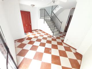 Casa aparellada a Avenida de Rota