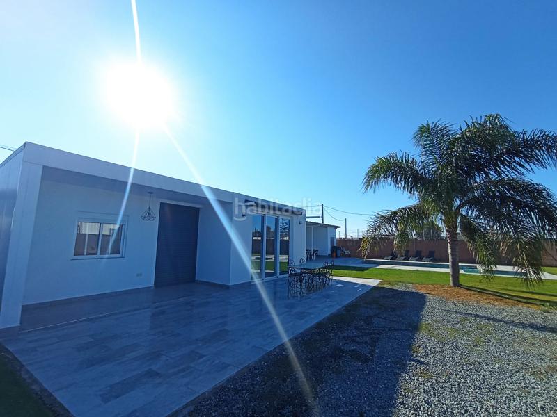 Foto 994ea0e6-0c1d-499d-abb0-c3451a866e5e. Rent country house in Avenida de Rota Chipiona