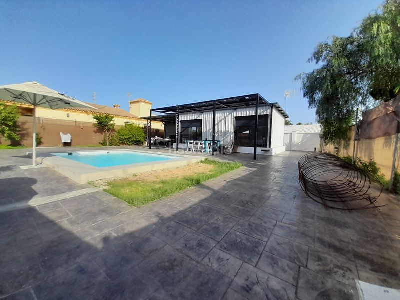 Foto 6f887e29-9b75-4ca5-9f34-744c27f6ddd3. Lloguer masia a Chipiona norte Chipiona