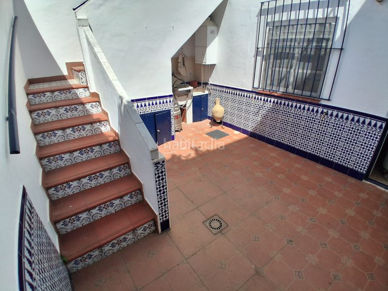 Foto ba85879b-8b1c-43a7-87ba-bd9720db4c17. Chalet in av/ madrid 120 in Centro Chipiona