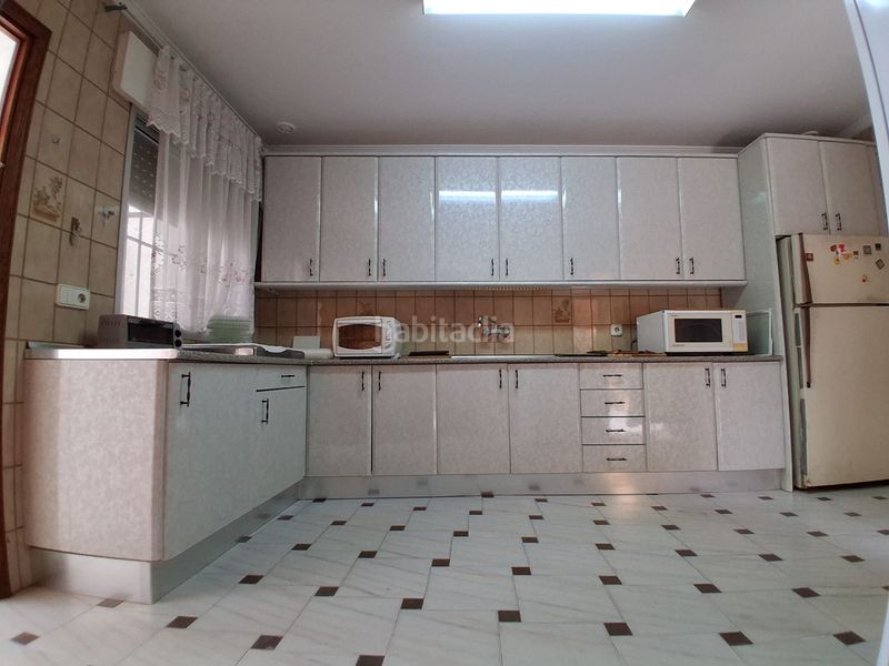 Foto db187c24-58d4-4bb0-82ba-d3f89245af60. Chalet in Centro Chipiona