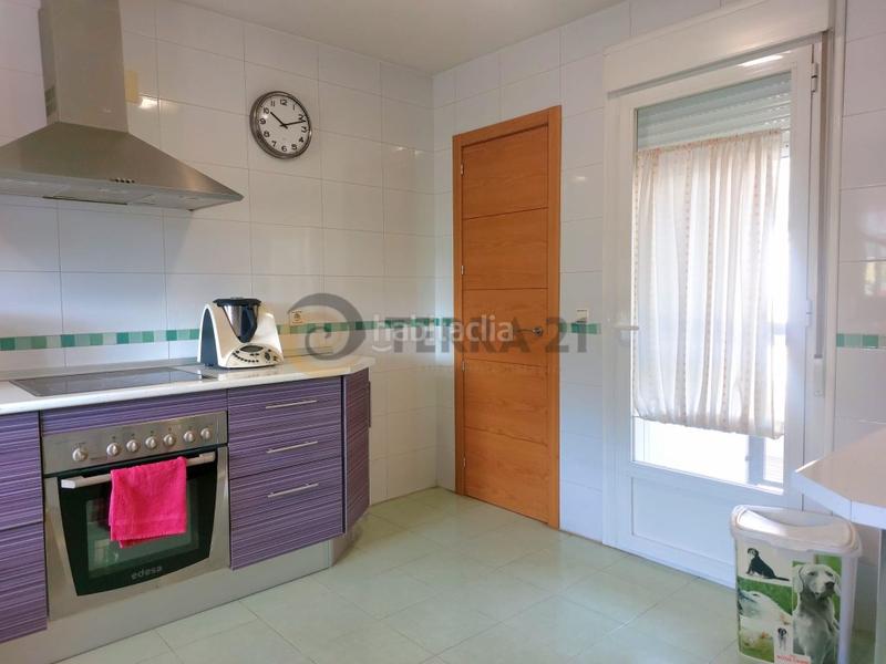 Foto e3148fb8-be78-46e0-b54d-01edcac34324. House with parking in Puente Tablas - Puente Nuevo - Cerro Molina Jaén