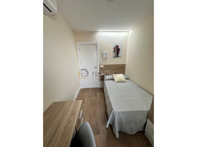 Foto 952b05e1-838a-4ea5-8112-ba362802928c. Alquiler piso habitación alquiler en Hospital Jaén