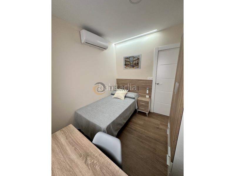 Foto b6c1d82f-b430-42a7-a7d6-ae96b6161ecf. Alquiler piso habitación alquiler en Hospital Jaén