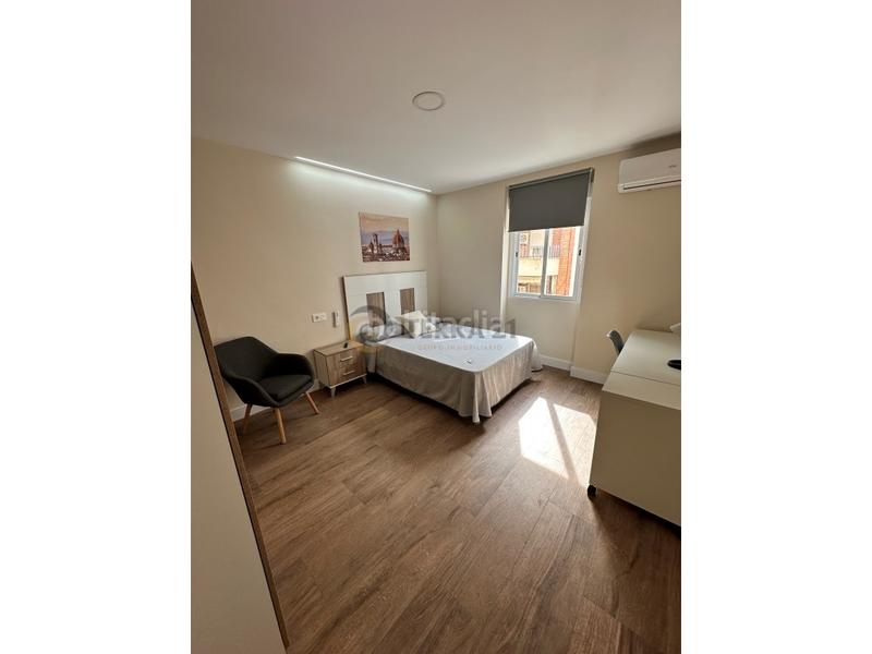 Foto dae5bd47-607d-48f1-b1f3-1ba31aa63676. Lloguer pis a Hospital Jaén