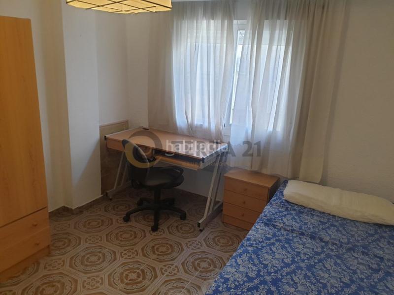 Foto 5e6526fa-3801-4838-8420-2d85c78fd3a5. Alquiler piso  4 habitaciones alquiler en Peñamefecit - Avda Barcelona Jaén