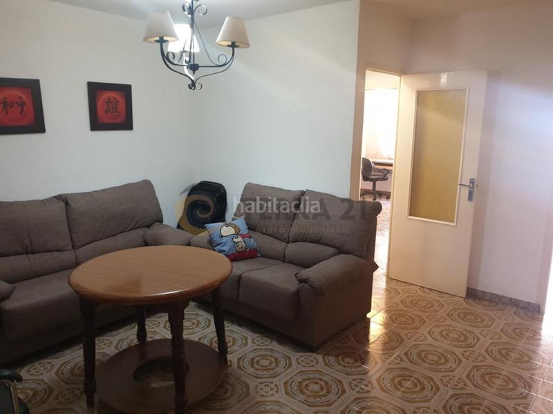 Foto a11f1915-b231-49dc-a3d2-45af53263352. Alquiler piso  4 habitaciones alquiler en Peñamefecit - Avda Barcelona Jaén
