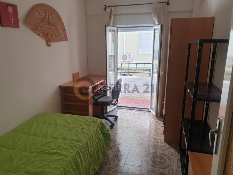 Foto a9f316c0-7fb3-4c94-ab85-f4de59016bc7. Alquiler piso  4 habitaciones alquiler en Peñamefecit - Avda Barcelona Jaén