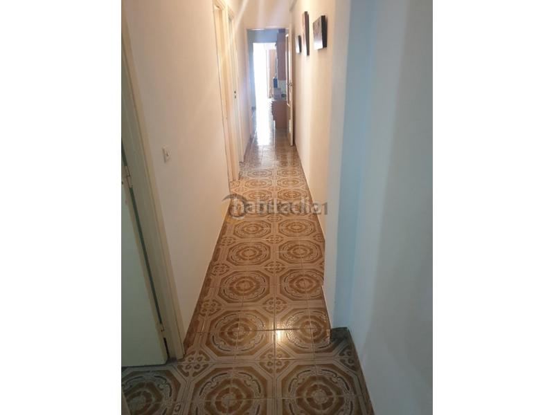 Foto f18ab29b-65a4-4a22-9f61-cf605cfaf6bf. Alquiler piso  4 habitaciones alquiler en Peñamefecit - Avda Barcelona Jaén