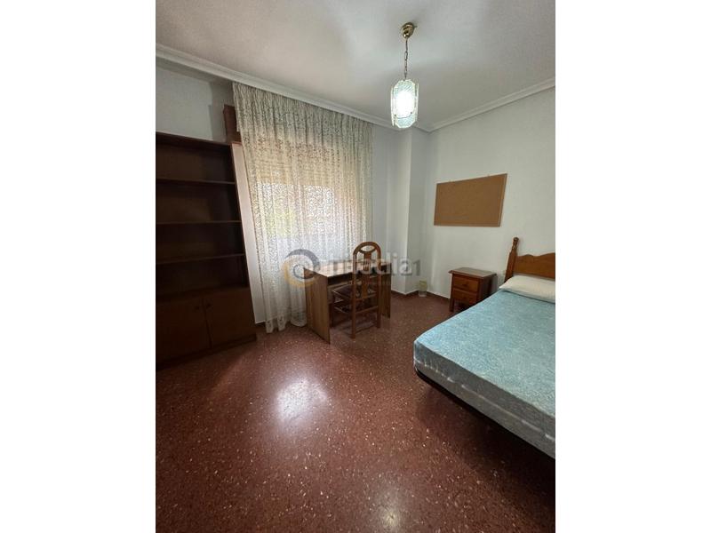 Foto 0f78ddd1-5e5c-40ec-ae05-1e442b95d104. Rent flat with pool in Belén - San Roque Jaén