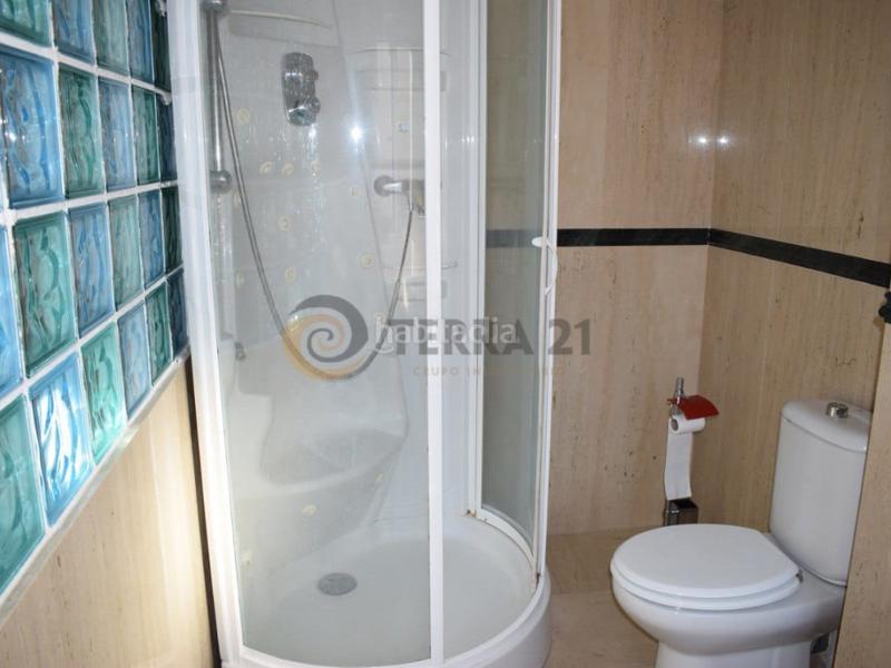 Foto b2da100d-8071-42bd-a3ee-75f151082eb3. Lloguer pis amb piscina a Avda de Madrid - Pº de la Estación Jaén