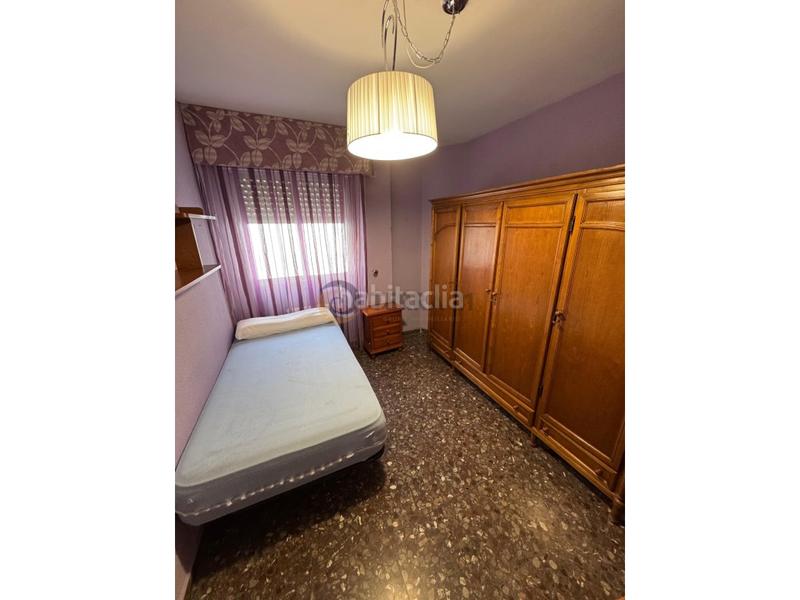 Foto eff266b0-e74b-4bbd-9b8c-1c0c5a1b7457. Rent flat in Hospital Jaén