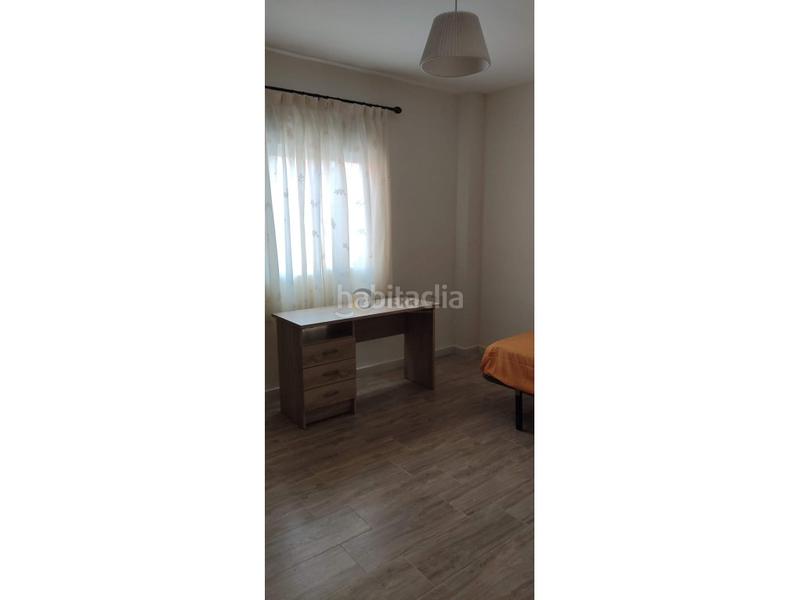 Foto 7e0aaf1f-0d7f-4a9e-b623-695634fcd381. Alquiler piso  4 habitaciones alquiler en El Valle - Universidad Jaén