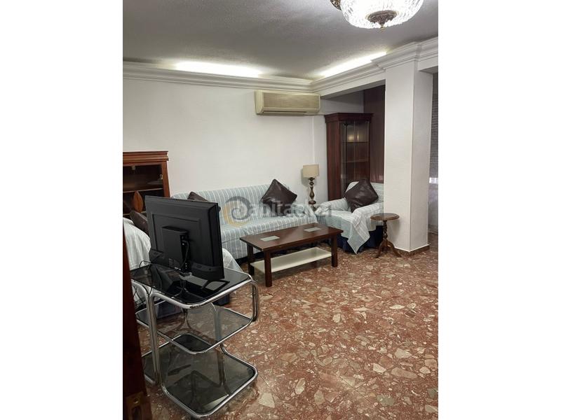 Foto b2368990-9d6b-4eda-b351-3c332d961fd7. Rent flat in Belén - San Roque Jaén