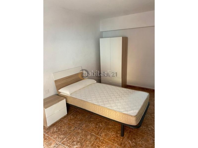 Foto 13b72089-bb63-4b5d-8835-3410747c8792. Alquiler piso  4 habitaciones alquiler en Peñamefecit - Avda Barcelona Jaén