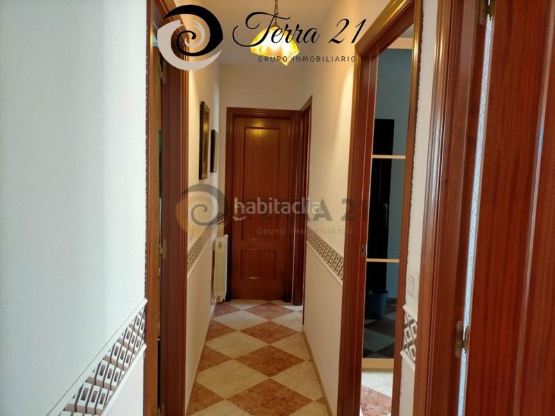 Foto 706c6cf6-d417-40f6-9016-067ce70e5af2. Piso  3 habitaciones venta en San Ildefonso - Catedral Jaén