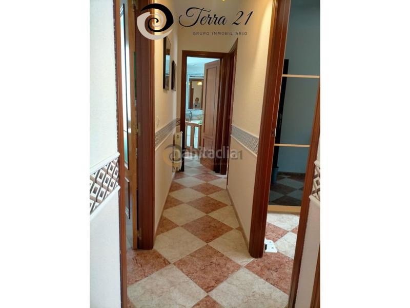 Foto e8ee88bd-f066-420a-9a88-607c28bf369e. Piso  3 habitaciones venta en San Ildefonso - Catedral Jaén