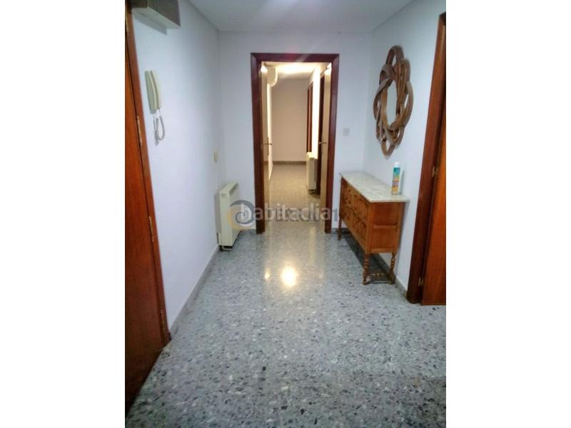 Foto 7bcdcb62-ab3d-4549-9b69-ebde7866da86. Alquiler piso  4 habitaciones alquiler en San Ildefonso - Catedral Jaén